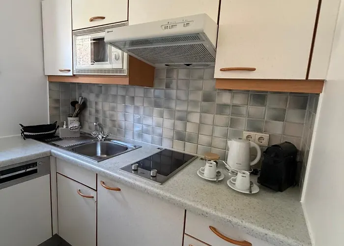 Canisiusbruennl Self- Check In *