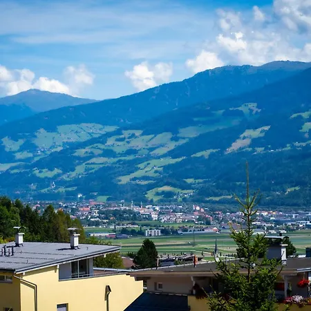 Canisiusbruennl Self- Check In インスブルック